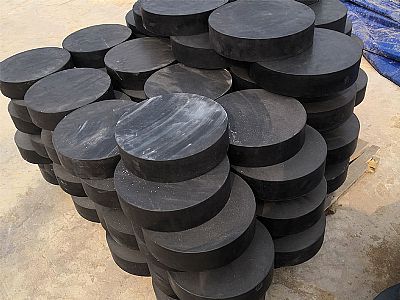 浮山县板式橡胶支座由若干层橡胶片与薄钢板经加压硫化